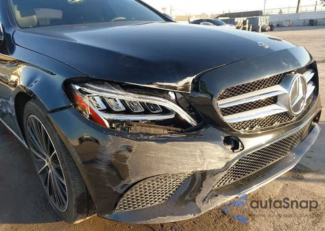 2019 Mercedes-Benz C 300 из США, поврежденный, VIN 55SWF8DB1KU305304